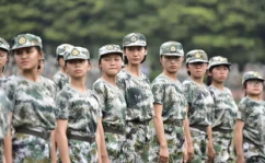 小姐姐们军训照,小姐姐们的青春印记